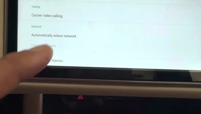 Set 'Network selection' to 'Automatic'.